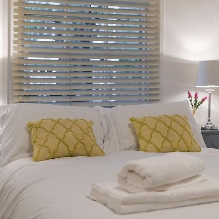 Three-Bedroom Bliss In London Town Ngoại thất bức ảnh