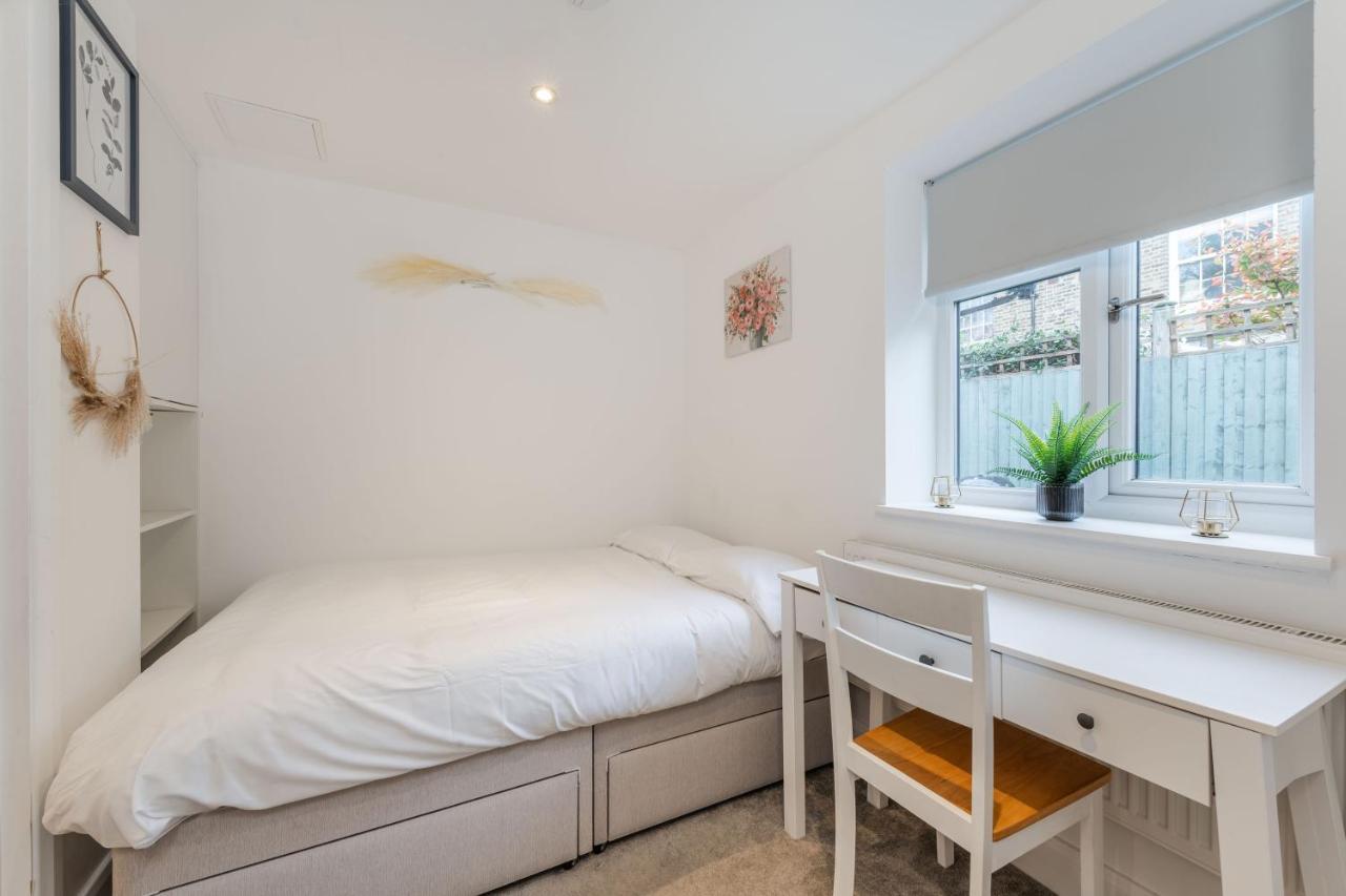 Three-Bedroom Bliss In London Town Ngoại thất bức ảnh