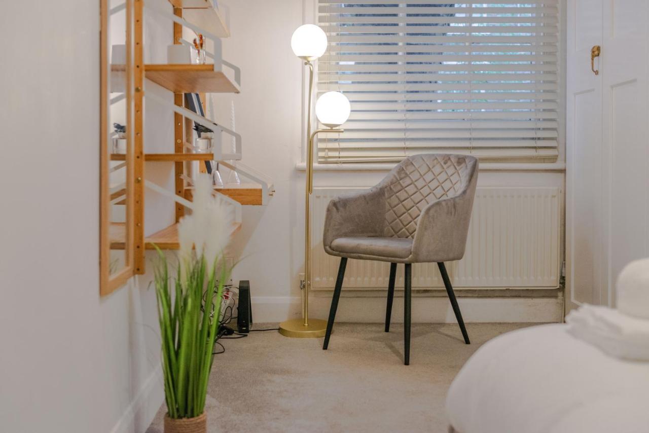 Three-Bedroom Bliss In London Town Ngoại thất bức ảnh