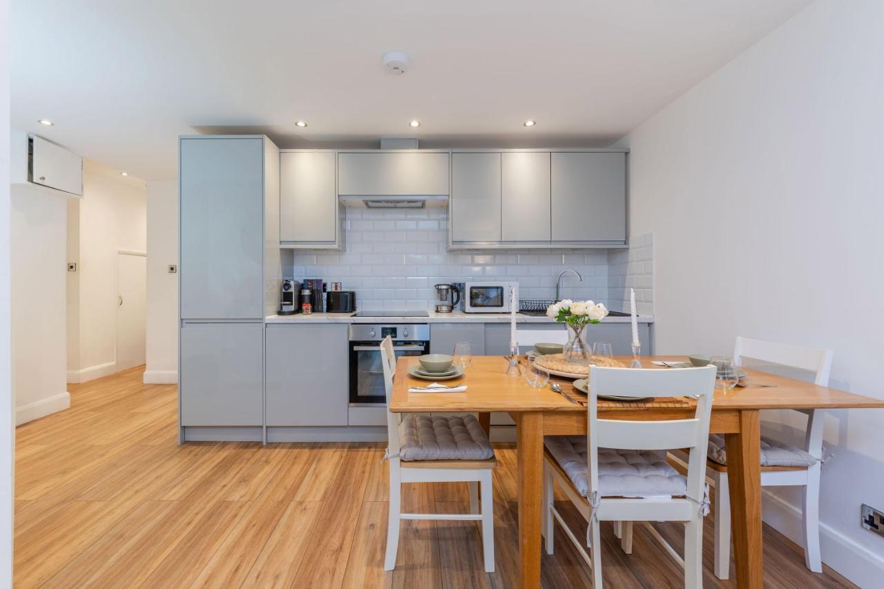 Three-Bedroom Bliss In London Town Ngoại thất bức ảnh