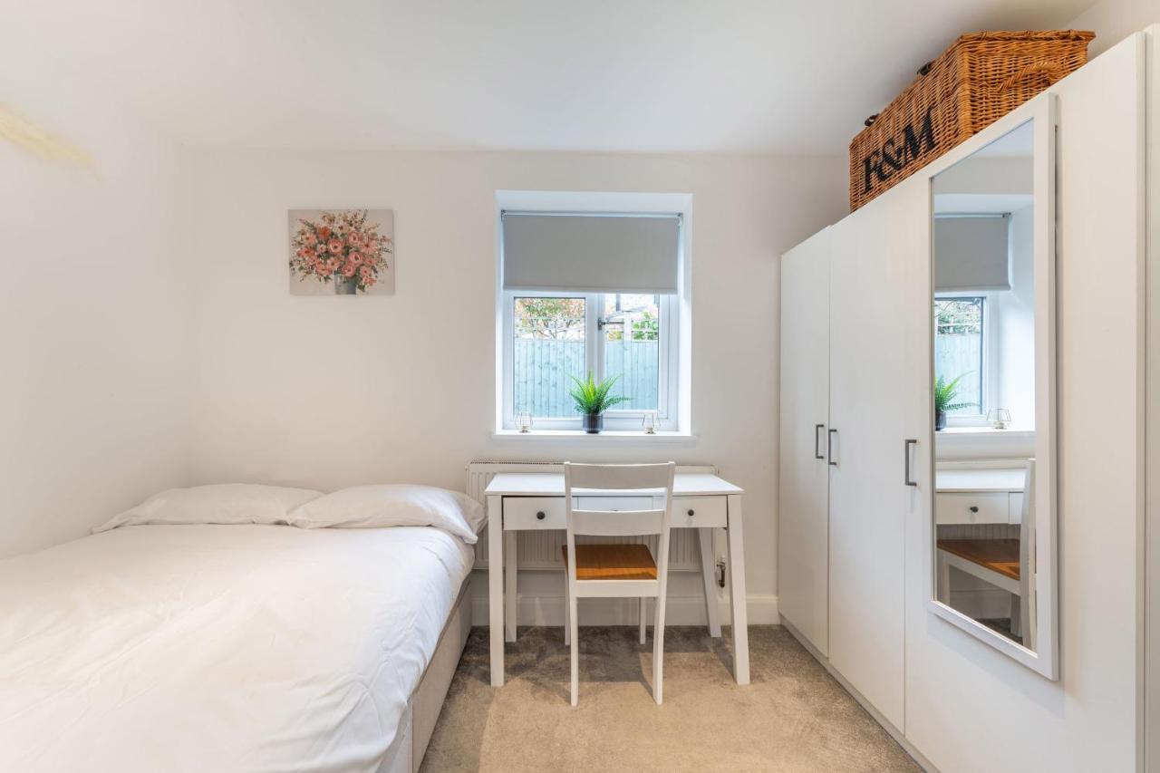 Three-Bedroom Bliss In London Town Ngoại thất bức ảnh